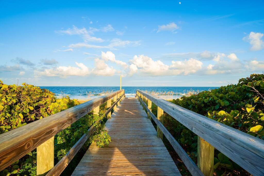 Bright And Beachy 2Bed 1Bath Home - Unit 210 Cocoa Beach Exterior photo